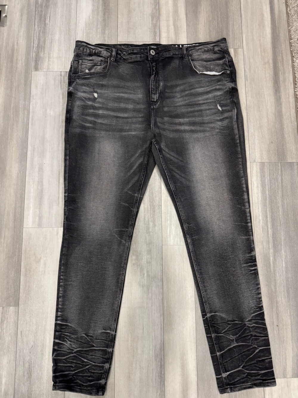 Serenede Men's Distressed Black Stretch Jeans